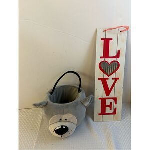 Fiesta Great wolf lodge gray plush basket